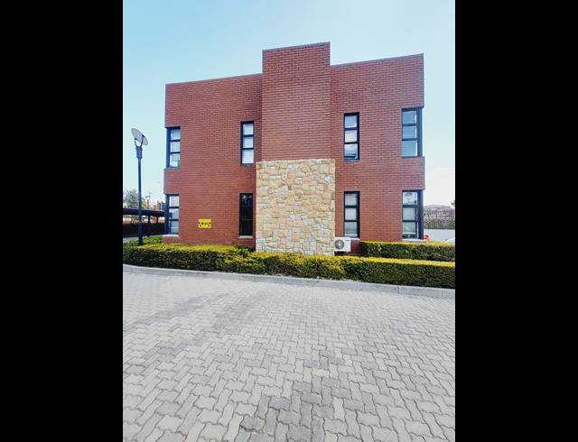 278M² OFFICE TO LET IN CARLSWALD